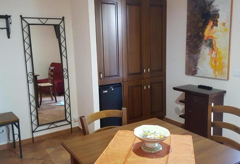 标准三人间, Poggiofelice B&b