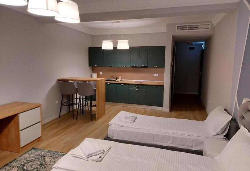 اتاق استاندارد سه نفره, H11 Downtown Apartments