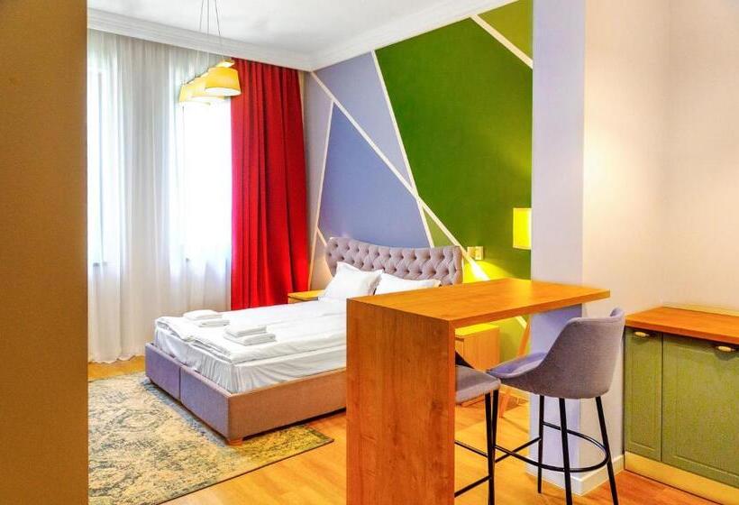 اتاق استاندارد سه نفره, H11 Downtown Apartments