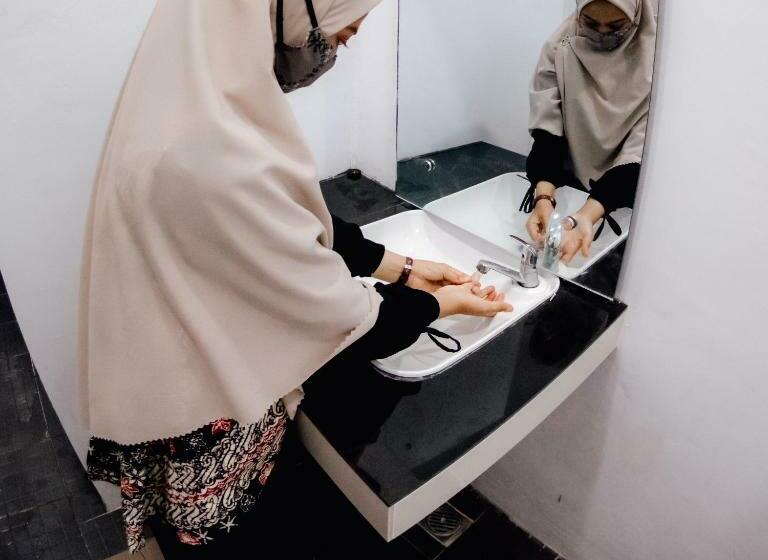 带共用浴室的标准房间, Aur Kuning Hostel Syariah Bukittinggi