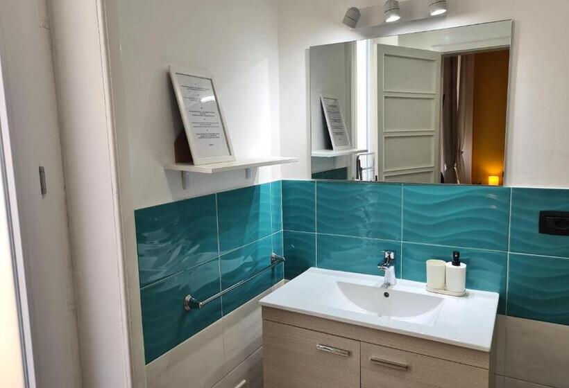 Номер Deluxe с Балконом, Fortuna Guest House