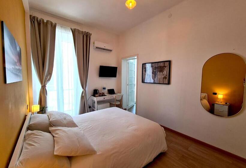 Номер Deluxe с Балконом, Fortuna Guest House