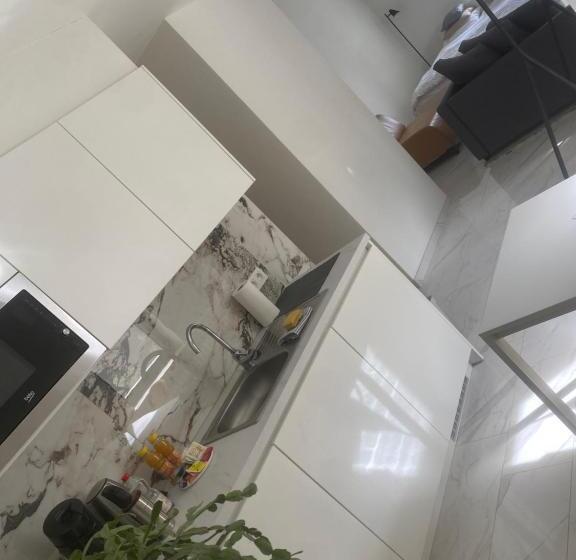 اتاق لوکس, Nummer 151 Villastudios
