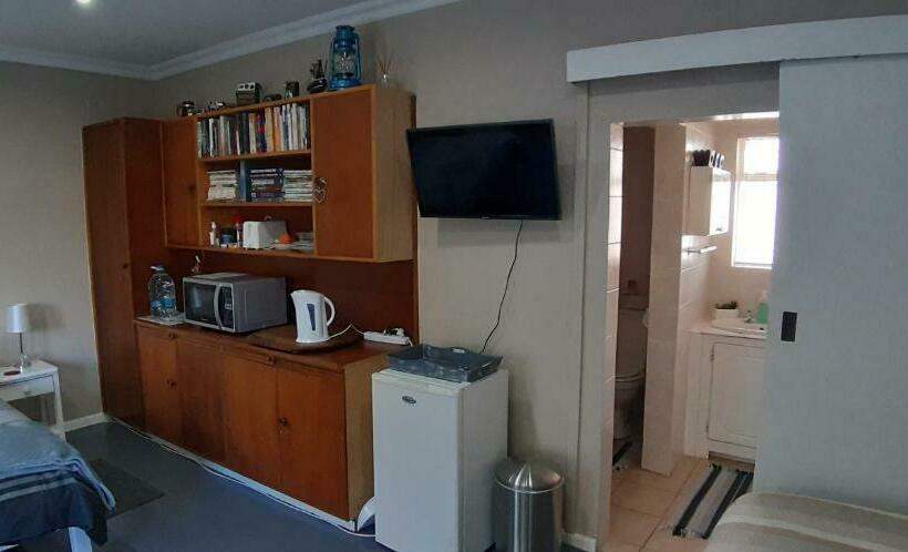 Номер Стандарт Трехместный, Dennecres4guestrooms