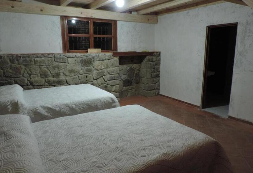 اتاق پریمیوم چهارنفره, Antigua Hacienda Metepec