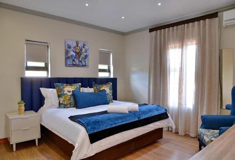 اتاق لوکس, Kameeldrift Waterfront Estate & Resort