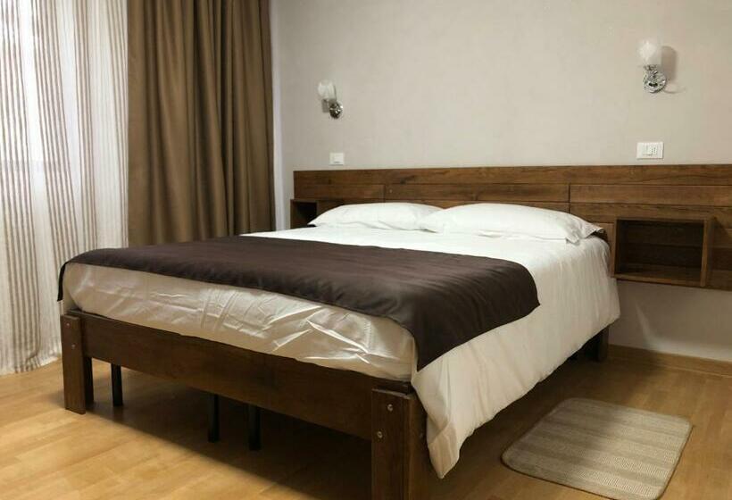 اتاق لوکس با تخت بزرگ, Vila Loft Cube