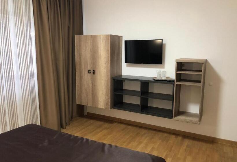 اتاق لوکس با تخت بزرگ, Vila Loft Cube