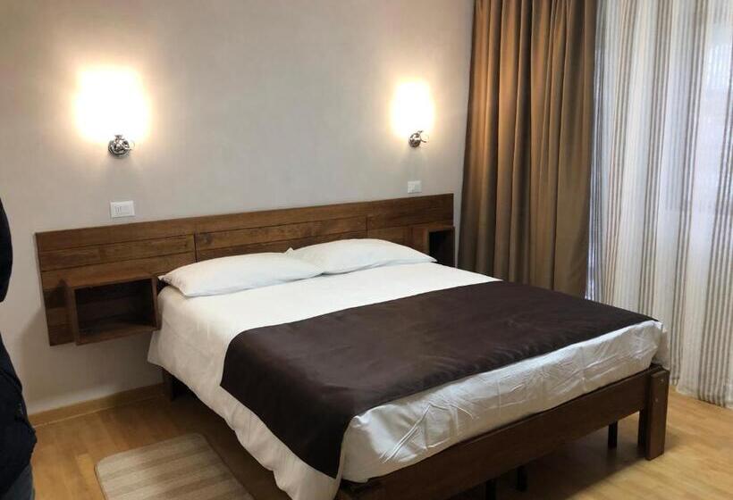 اتاق لوکس با تخت بزرگ, Vila Loft Cube