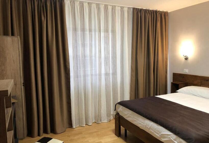 اتاق لوکس با تخت بزرگ, Vila Loft Cube