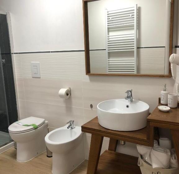 اتاق لوکس با تخت بزرگ, Vila Loft Cube