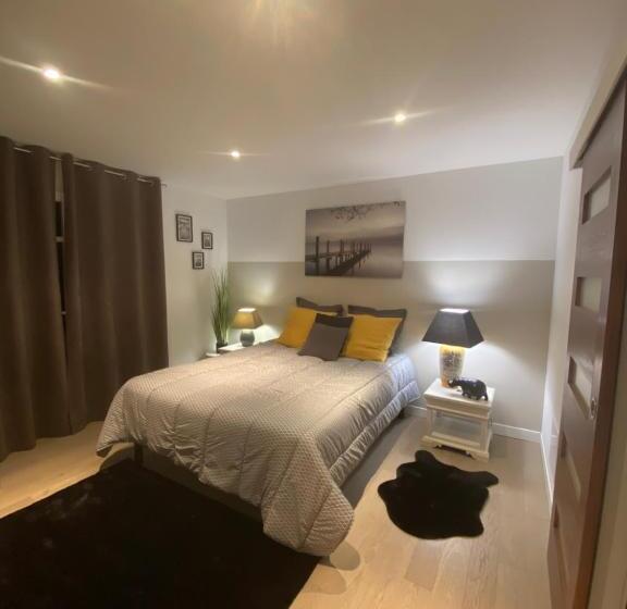 Номер Стандарт Вид на Бассейн, Chambre Avec Salle De Bain Privée De La Canopée De Mios