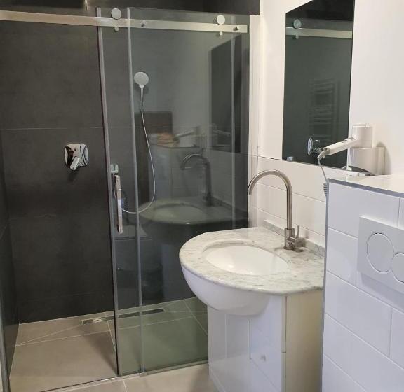 آپارتمان 1 خوابه, Schneider Apartaments