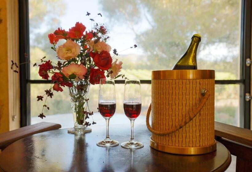 스탠다드 룸 킹사이즈 침대, The Old Chaff Mill Organic Vineyard Retreat