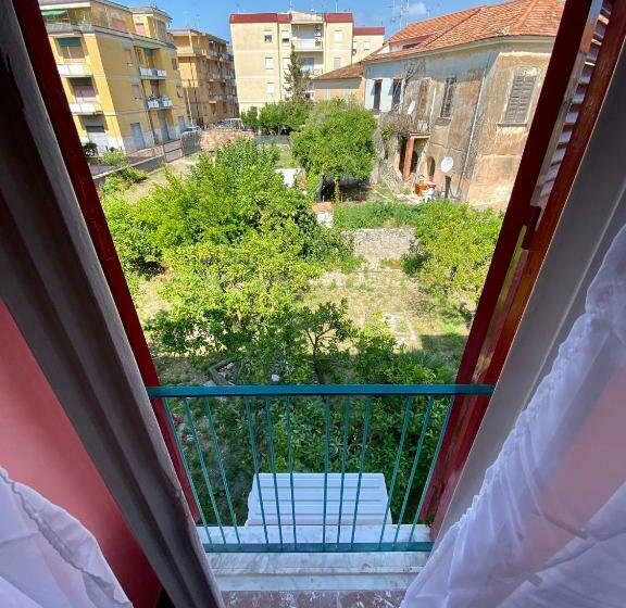 اتاق استاندارد با چشم‌انداز باغ, Happy Days Terracina