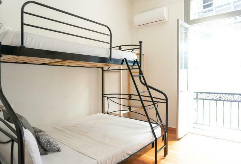 스탠다드 트리플 발코니 룸, Dioskouros Hostel
