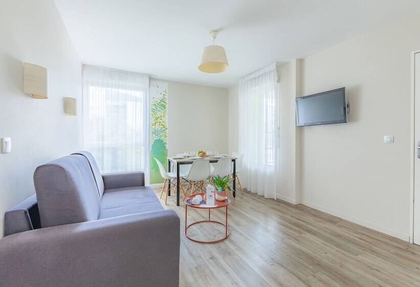 Apartamento 2 Dormitórios, Appart’city Confort Tours