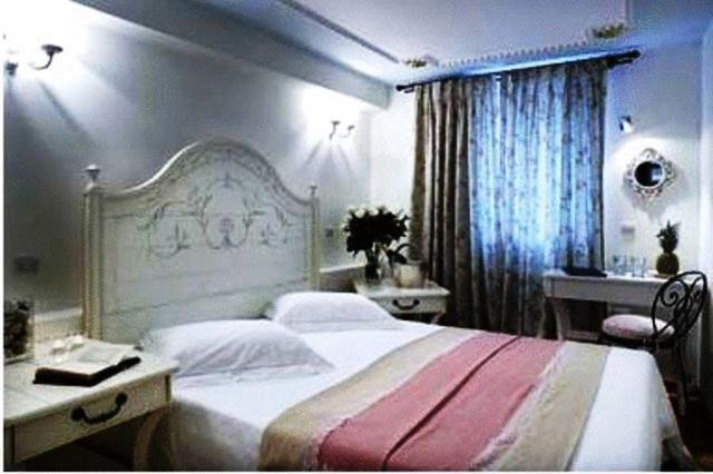 اتاق استاندارد, Arhontiko Pepos