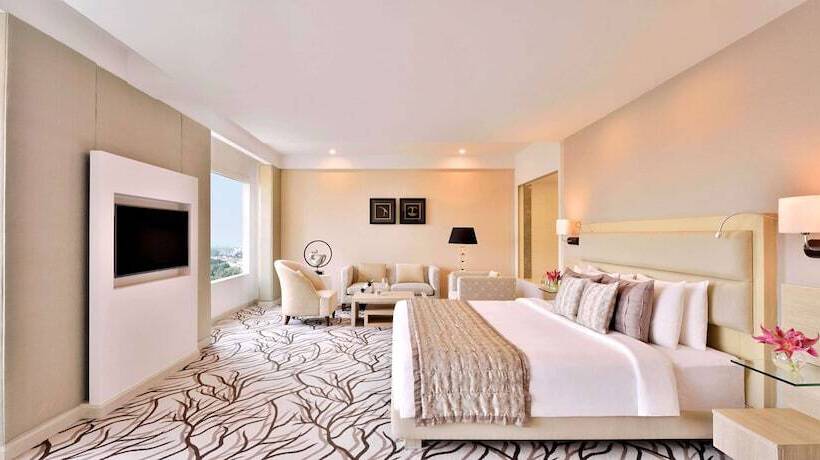 سوییت, Radisson Blu Bengaluru Outer Ring Road