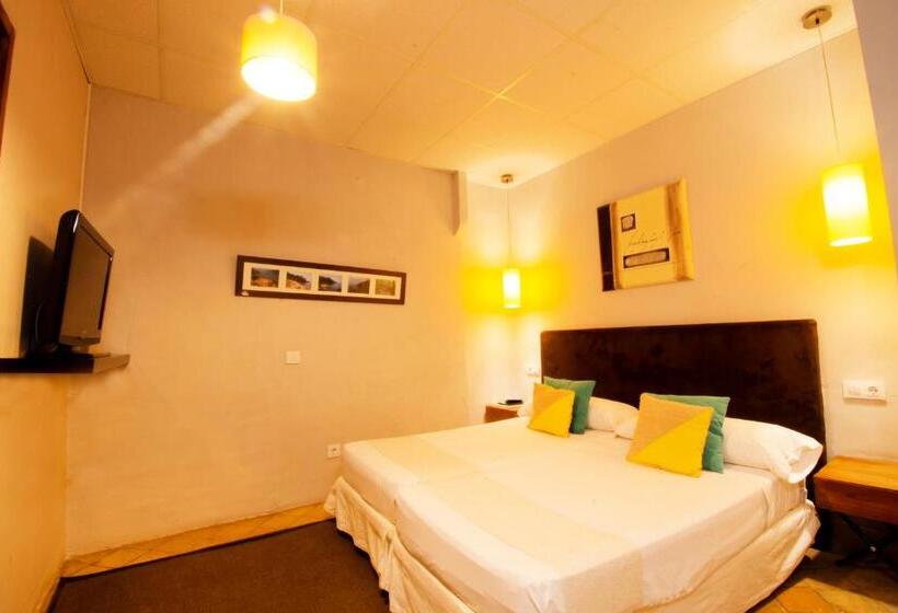 اتاق استاندارد, S´hostal D´esporles