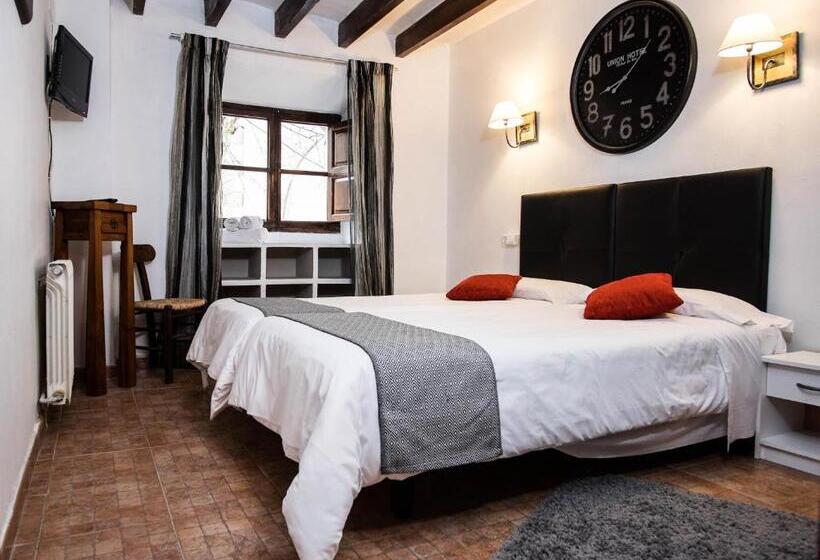 اتاق استاندارد, S´hostal D´esporles
