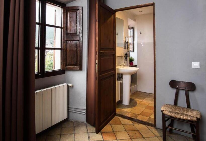 اتاق استاندارد, S´hostal D´esporles