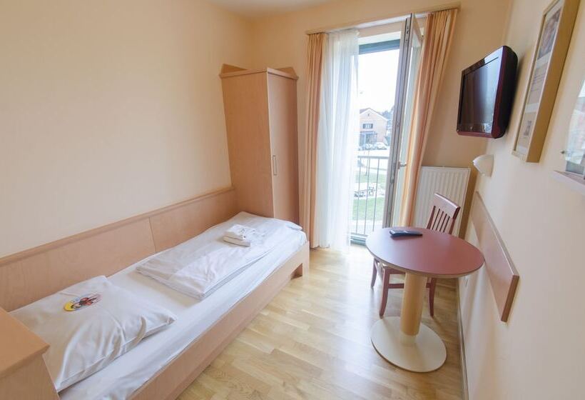 Номер Стандарт Индивидуальный, Jufa Hotel Fürstenfeld