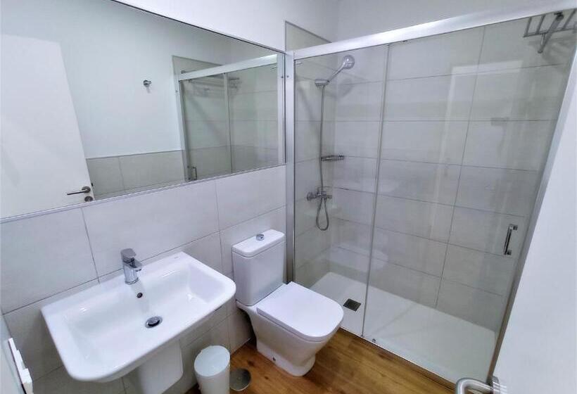 דירת חדר, Atlantic Apartments