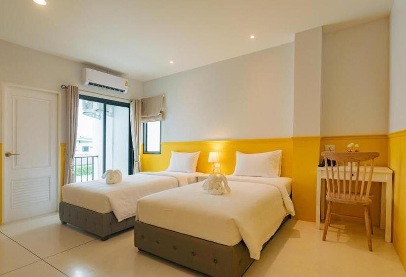 اتاق لوکس, Chanita Hotel Chumphon