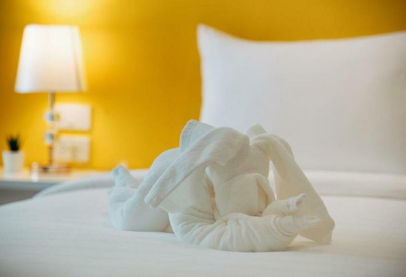 اتاق لوکس, Chanita Hotel Chumphon