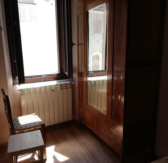 اتاق استاندارد, Alla Piazza Vecchia