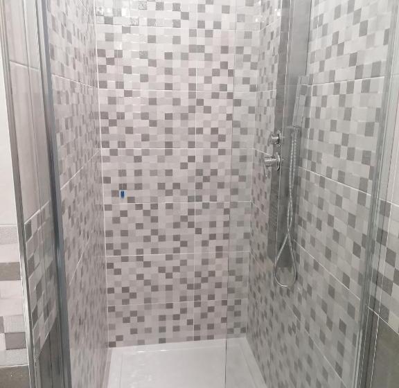 اتاق لوکس با چشم‌انداز دریا, Costa Blu
