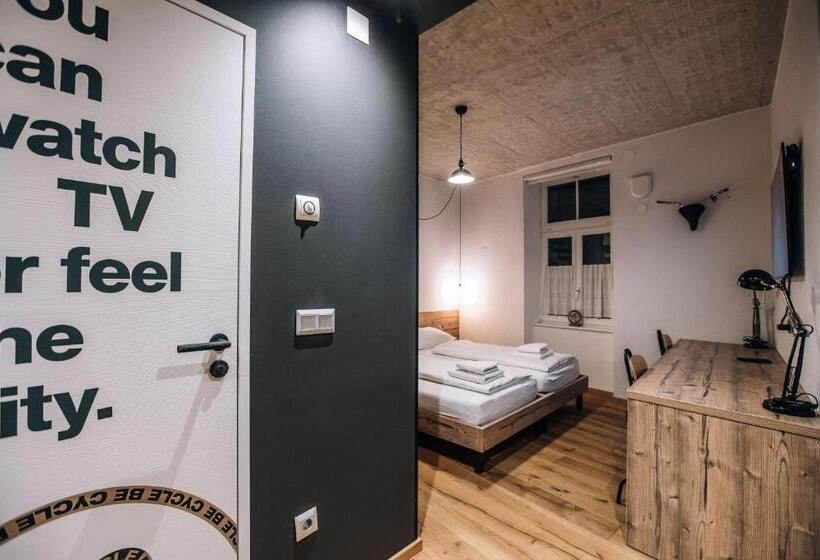 آپارتمان 1 خوابه همکف, Becycle Sustainable Stay And Travel