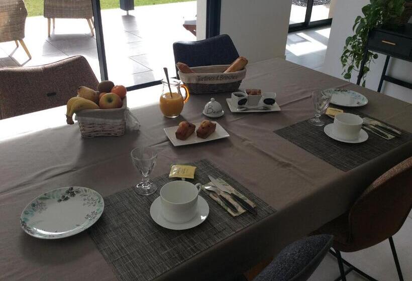 Номер Стандарт, Du Côté De Chez Paule, Chambre Avec Entrée Indépendante Et Salle D Eau Privative