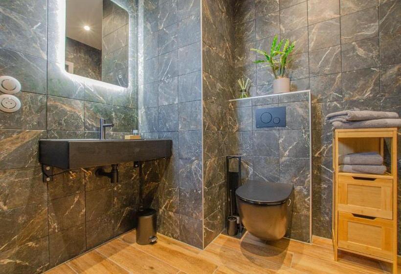Дом 1 Спальня, La Maison T&m