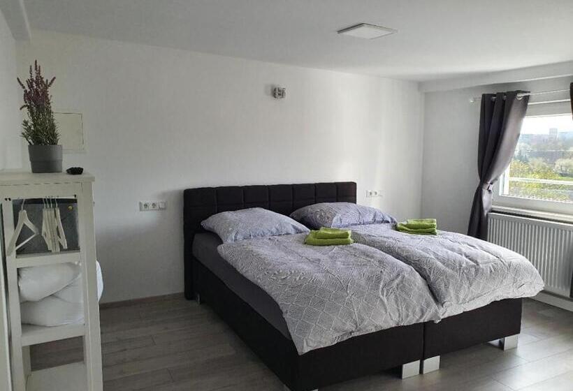 Quarto Estandar, Zum Obstler   Gaststätte Und Pension
