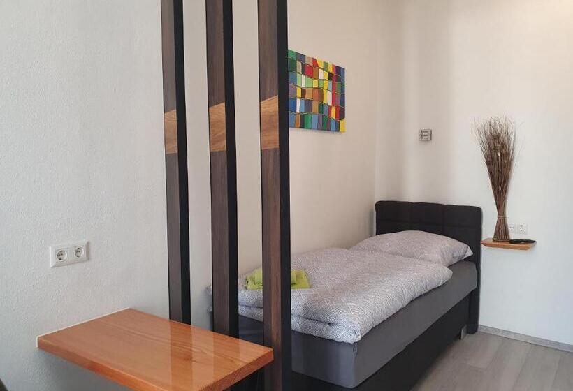 Quarto Estandar, Zum Obstler   Gaststätte Und Pension