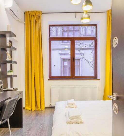 سوئیت با تخت بزرگ, Château: Upscale Suites In Bucharest S Historical Center!