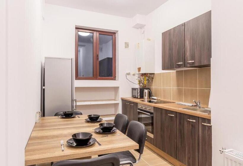 سوئیت با تخت بزرگ, Château: Upscale Suites In Bucharest S Historical Center!