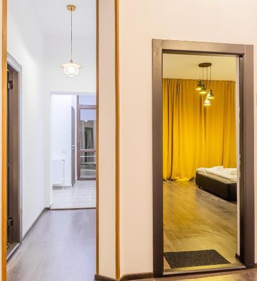 سوئیت با تخت بزرگ, Château: Upscale Suites In Bucharest S Historical Center!