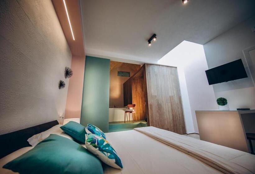 标准间带漩涡浴缸, Liconti Exclusive Rooms