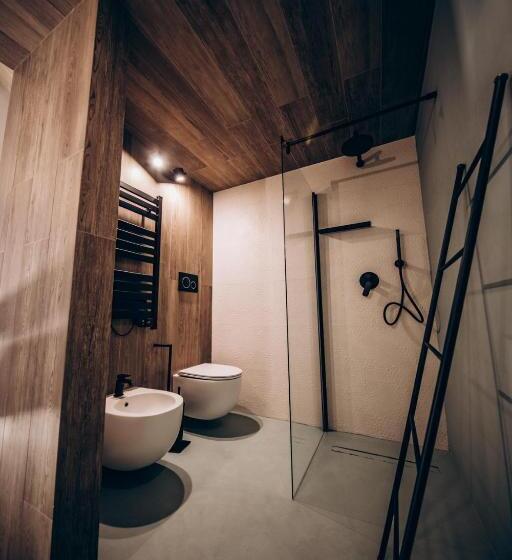 标准间带漩涡浴缸, Liconti Exclusive Rooms