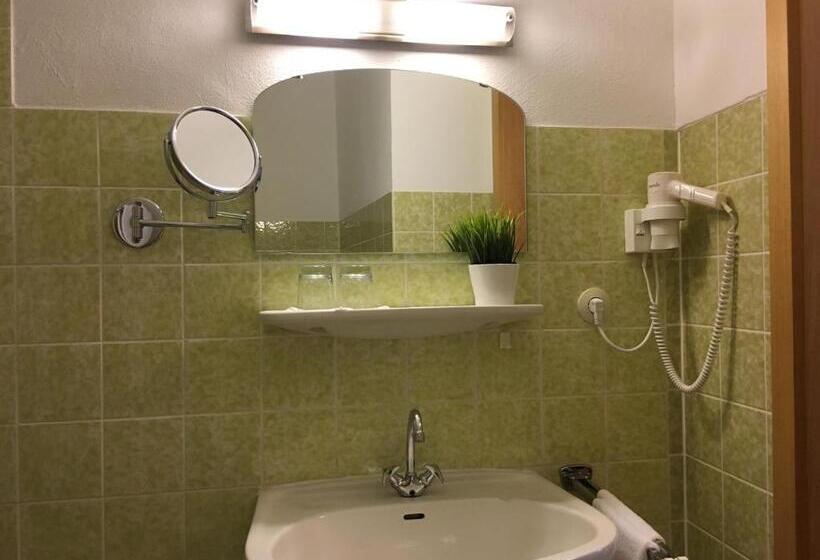Quarto Economy, Moseltel Ernst,cochem