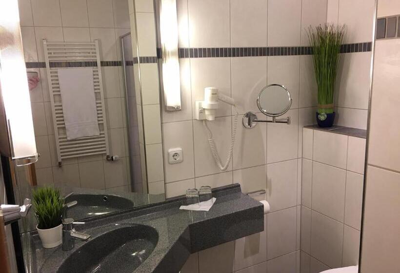 Quarto Triplo Deluxe, Moseltel Ernst,cochem