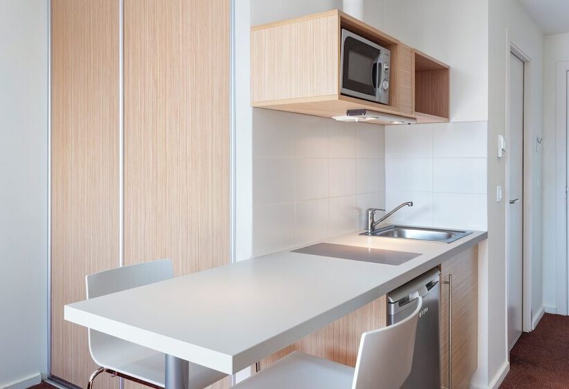 Номер Стандарт, B&b Hotel Barcelona Sant Cugat
