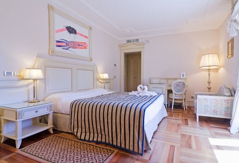 اتاق لوکس, De Paris Sanremo