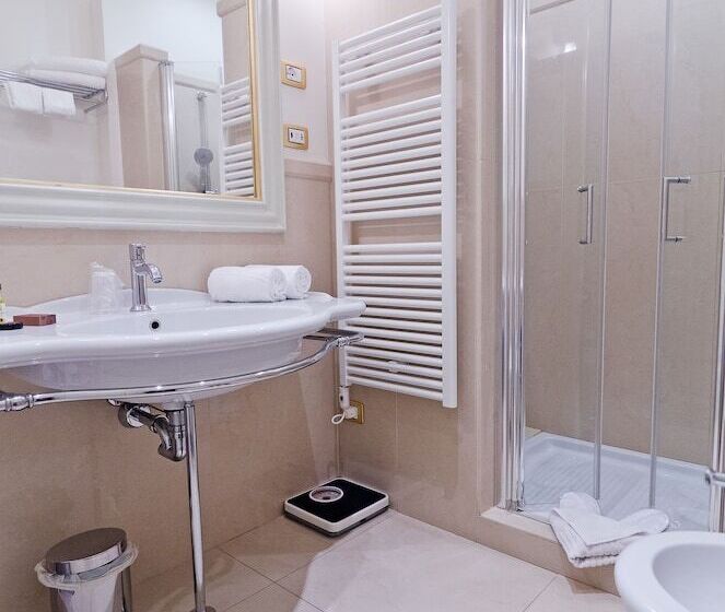 اتاق سوپریور, De Paris Sanremo