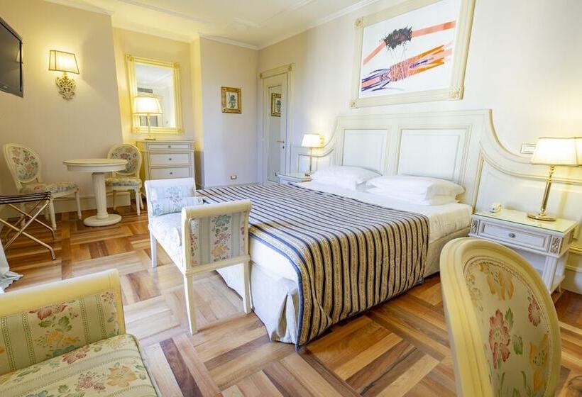 اتاق لوکس, De Paris Sanremo