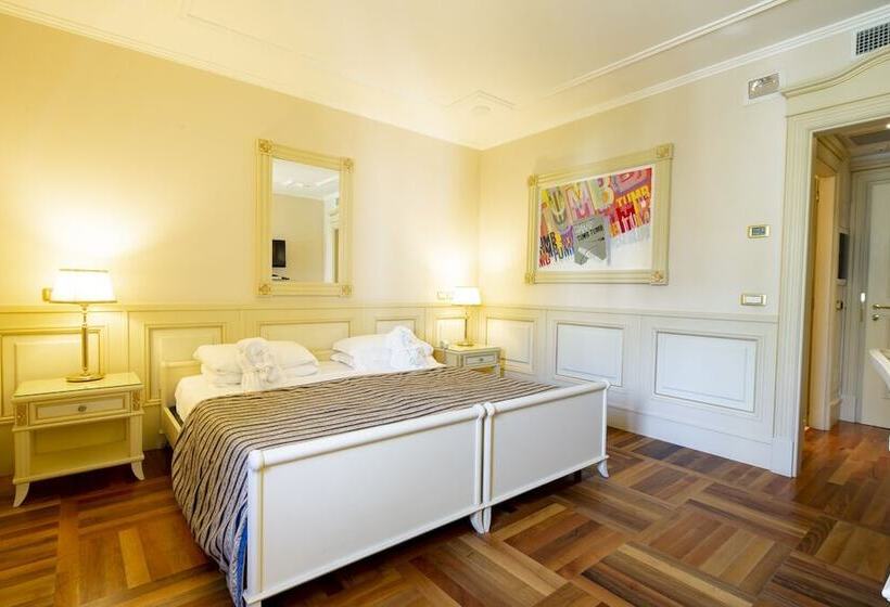 اتاق سوپریور, De Paris Sanremo