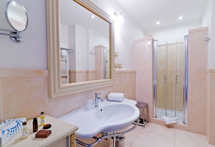 اتاق سوپریور, De Paris Sanremo